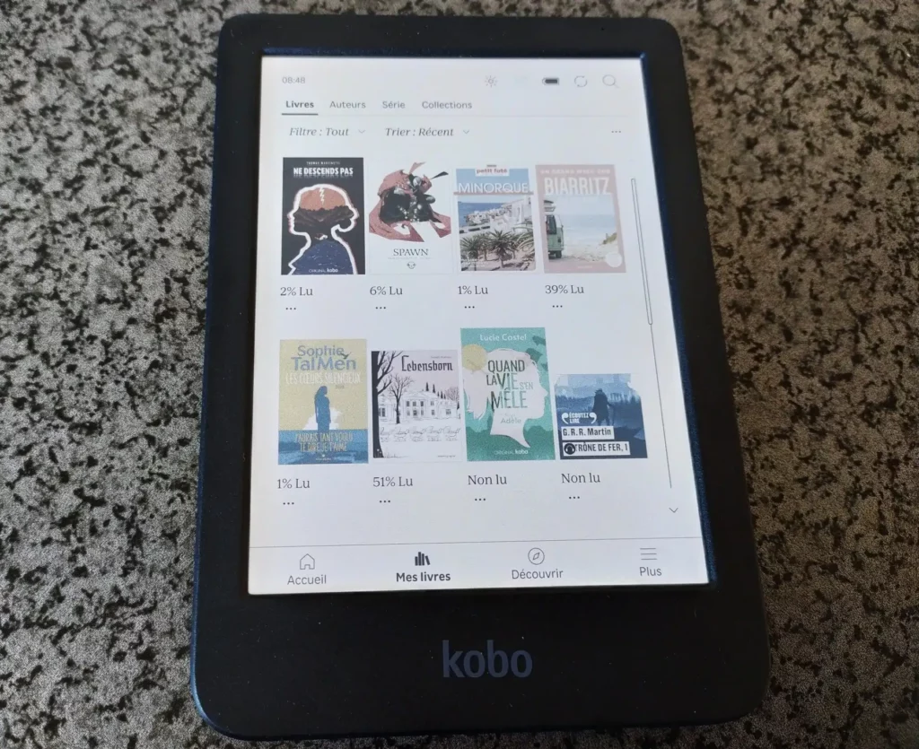 test liseuse kobo clara colour bibliothèque de livres