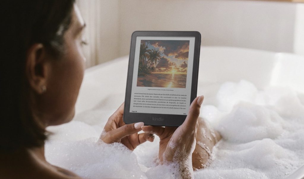 kindle colorsoft 2026 : une femme dans un bain avec la liseuse